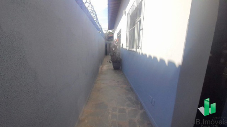 Imagem Casa com 3 Quartos à Venda, 180 m² em Cândida Câmara - Montes Claros