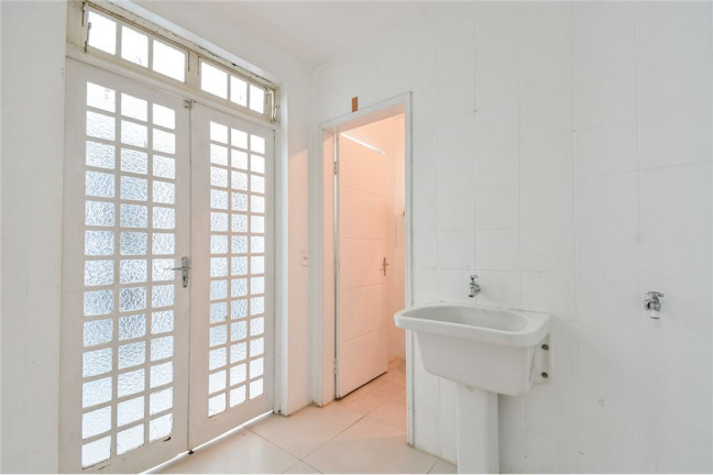 Imagem Casa com 4 Quartos à Venda, em Campo Belo - São Paulo Imagem Casa com 4 Quartos à Venda, em Campo Belo - São Paulo