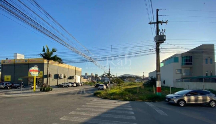 Imagem Terreno para Alugar, 450 m² em Santa Regina - Camboriú Imagem Terreno para Alugar, 450 m² em Santa Regina - Camboriú
