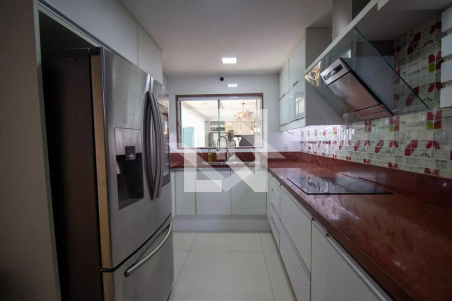 Imagem Casa com 4 Quartos à Venda, 350 m² em Vargem Grande - Rio De Janeiro