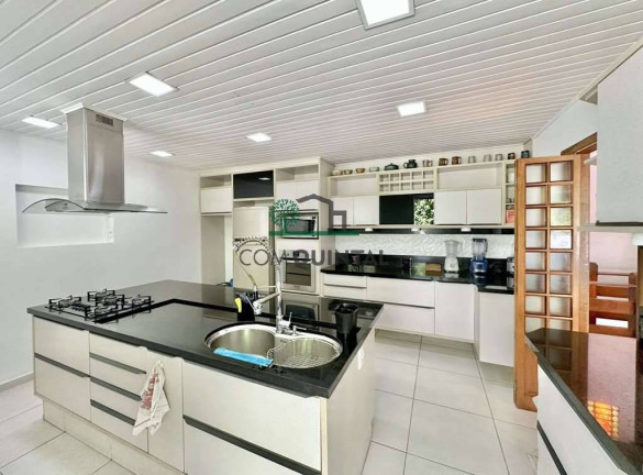 Imagem Casa com 3 Quartos à Venda, 473 m² em Algarve - Cotia Imagem Casa com 3 Quartos à Venda, 473 m² em Algarve - Cotia