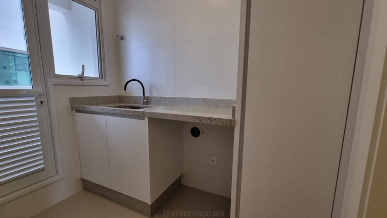 Imagem Apartamento com 4 Quartos à Venda, 144 m² em Centro - Balneário Camboriú Imagem Apartamento com 4 Quartos à Venda, 144 m² em Centro - Balneário Camboriú