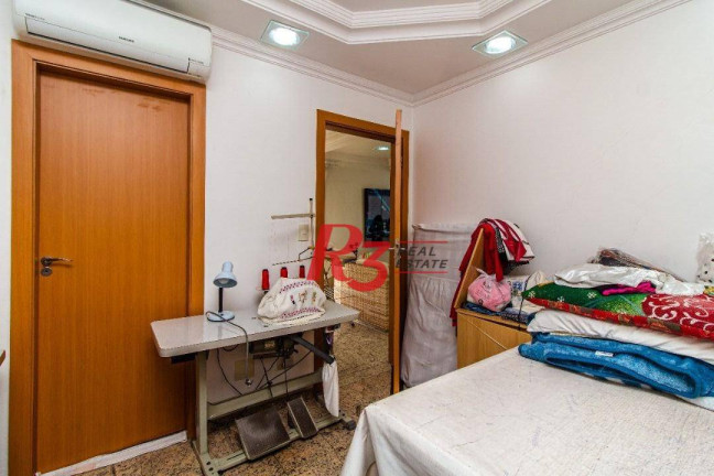Imagem Sobrado com 5 Quartos à Venda, 267 m² em Embaré - Santos