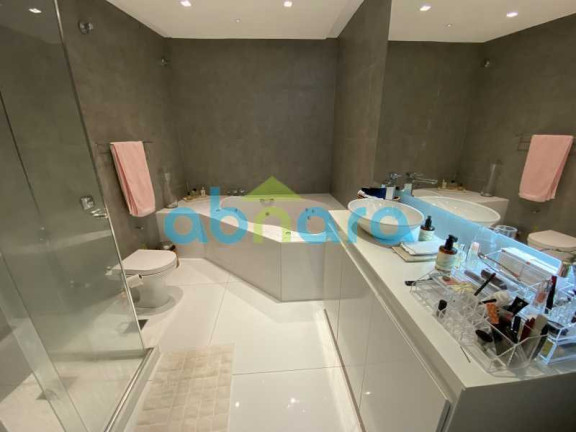 Imagem Apartamento com 3 Quartos à Venda, 300 m² em Copacabana - Rio De Janeiro