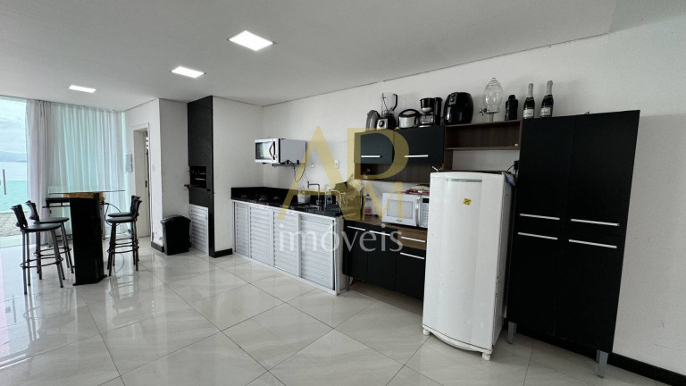 Imagem Casa com 3 Quartos à Venda, 320 m² em São Miguel (guaporanga) - Biguaçu Imagem Casa com 3 Quartos à Venda, 320 m² em São Miguel (guaporanga) - Biguaçu