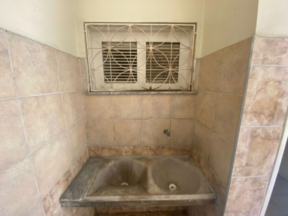 Imagem Casa com 3 Quartos à Venda, 260 m² em Montese - Fortaleza