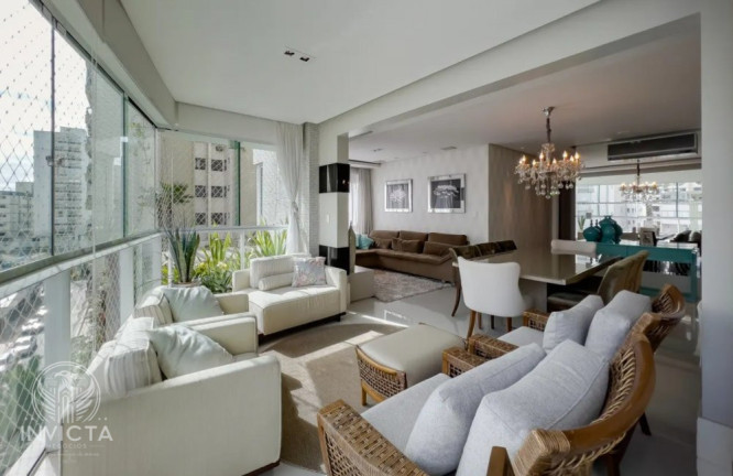 Apartamento com 3 Quartos à Venda, 151 m² em Centro - Balneário Camboriú