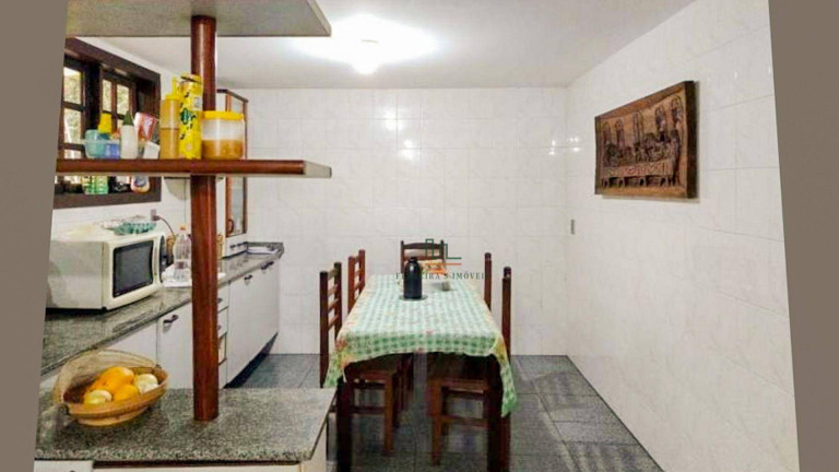Imagem Casa com 3 Quartos à Venda, 405 m² em Itaipu - Niterói