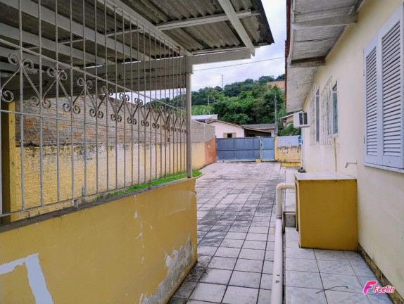 Imagem Casa com 3 Quartos à Venda, 180 m² em Forquilhas - São José Imagem Casa com 3 Quartos à Venda, 180 m² em Forquilhas - São José