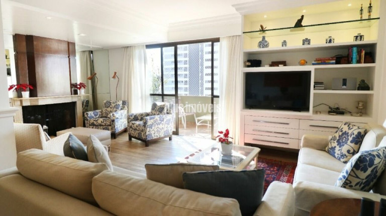 Apartamento com 3 Quartos à Venda, 170 m² em Moema - São Paulo