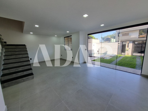 Imagem Casa com 4 Quartos à Venda, 200 m² em Vargem Pequena - Rio De Janeiro Imagem Casa com 4 Quartos à Venda, 200 m² em Vargem Pequena - Rio De Janeiro