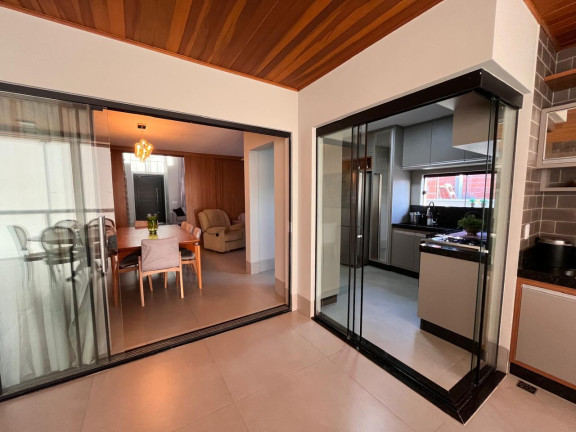 Imagem Casa com 3 Quartos à Venda, 432 m² em Condomínio Residencial Vila Jardim - Cuiabá