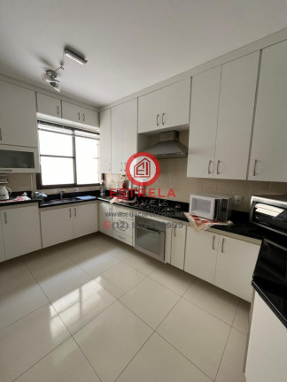 Cobertura com 5 Quartos à Venda, 260 m² em Centro - Jacareí