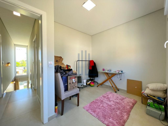 Imagem Casa com 3 Quartos à Venda, 137 m² em Tomazetti - Santa Maria