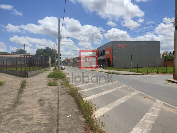 Imagem Terreno para Alugar, 900 m² em Vila Brasília - Montes Claros Imagem Terreno para Alugar, 900 m² em Vila Brasília - Montes Claros