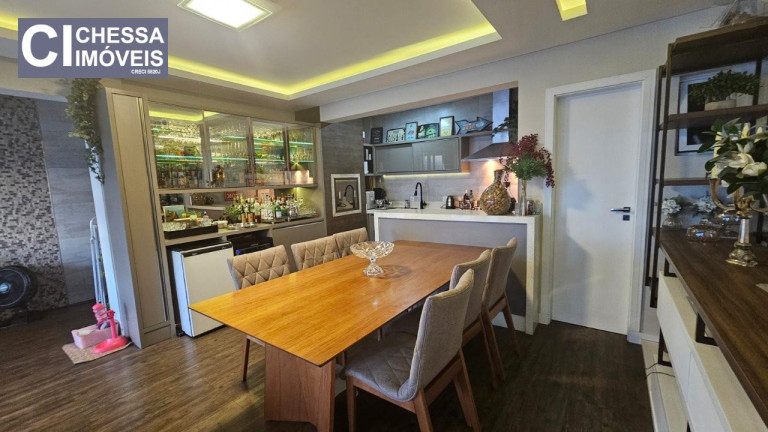 Apartamento com 3 Quartos à Venda, 219 m² em São João - Itajaí