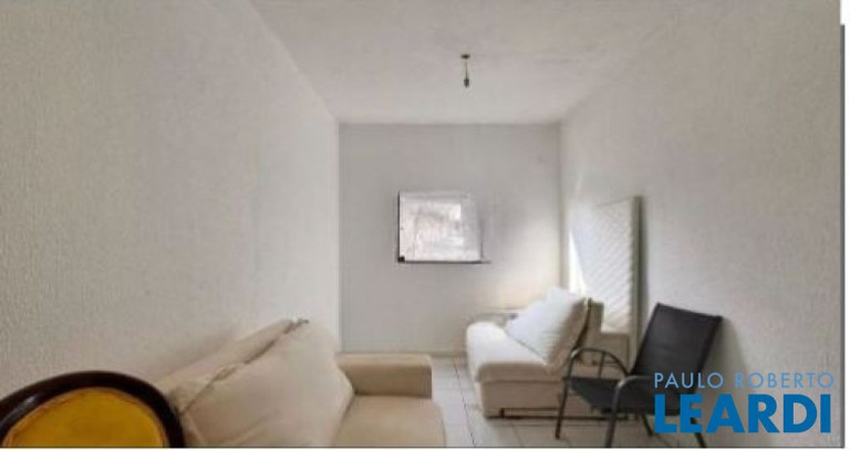 Sobrado com 2 Quartos à Venda, 180 m² em Jardim Das Maravilhas - Santo André