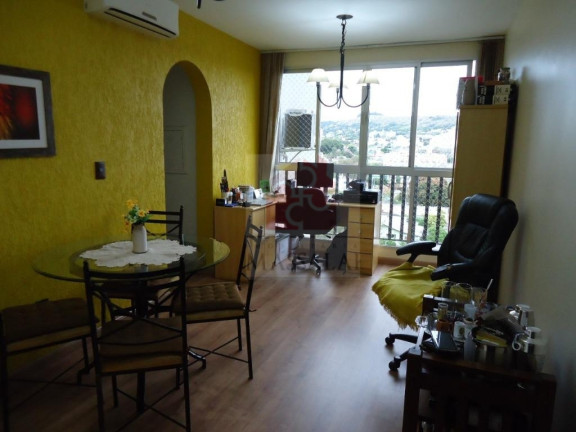 Apartamento com 2 Quartos à Venda, 61 m² em Cristal - Porto Alegre
