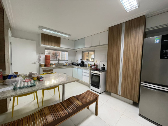 Imagem Casa com 3 Quartos à Venda, 250 m² em Buraquinho - Lauro De Freitas Imagem Casa com 3 Quartos à Venda, 250 m² em Buraquinho - Lauro De Freitas