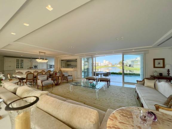 Imagem Casa com 4 Quartos à Venda, 932 m² em Centro - Xangri-la