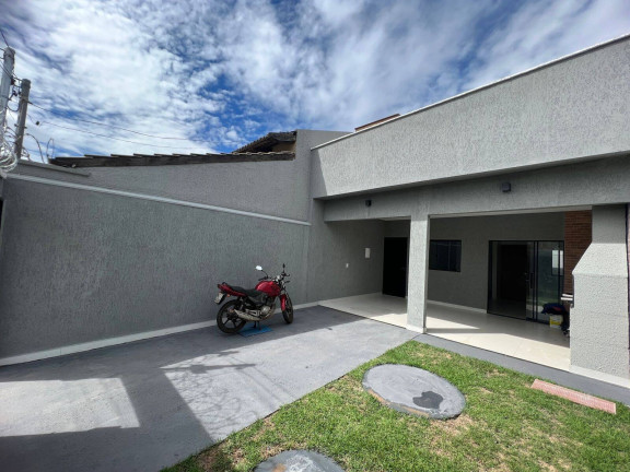 Casa com 3 Quartos à Venda, 110 m² em Residencial Center Ville - Goiânia