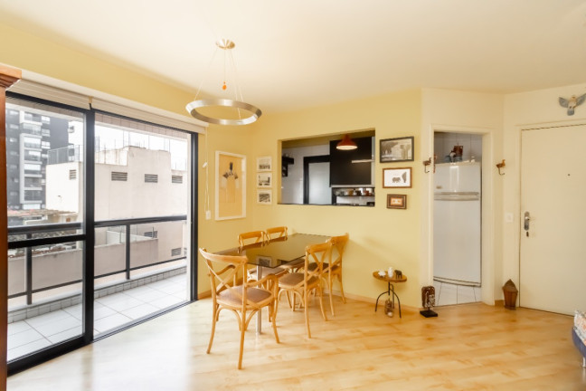 Imagem Apartamento com 2 Quartos à Venda, 70 m² em Cerqueira César - São Paulo