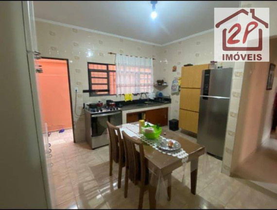 Imagem Casa com 4 Quartos à Venda, 250 m² em Bosque Dos Eucaliptos - São José Dos Campos