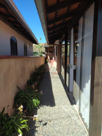 Imagem Casa com 3 Quartos à Venda, 170 m² em Centro - Penha Imagem Casa com 3 Quartos à Venda, 170 m² em Centro - Penha