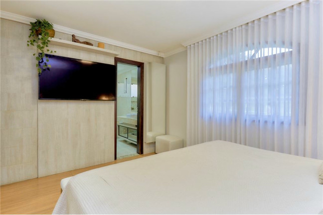 Imagem Casa com 3 Quartos à Venda, 189 m² em Barreirinha - Curitiba Imagem Casa com 3 Quartos à Venda, 189 m² em Barreirinha - Curitiba