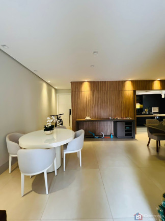 Imagem Apartamento com 4 Quartos à Venda, 210 m² em Centro - Patos De Minas Imagem Apartamento com 4 Quartos à Venda, 210 m² em Centro - Patos De Minas