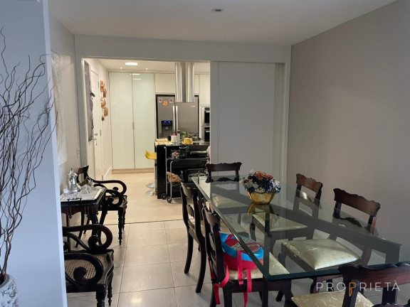 Imagem Apartamento com 4 Quartos à Venda, em Lagoa - Rio De Janeiro Imagem Apartamento com 4 Quartos à Venda, em Lagoa - Rio De Janeiro