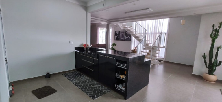 Imagem Casa de Condomínio com 3 Quartos à Venda, 256 m² em Bairro Do Grama - Caçapava Imagem Casa de Condomínio com 3 Quartos à Venda, 256 m² em Bairro Do Grama - Caçapava