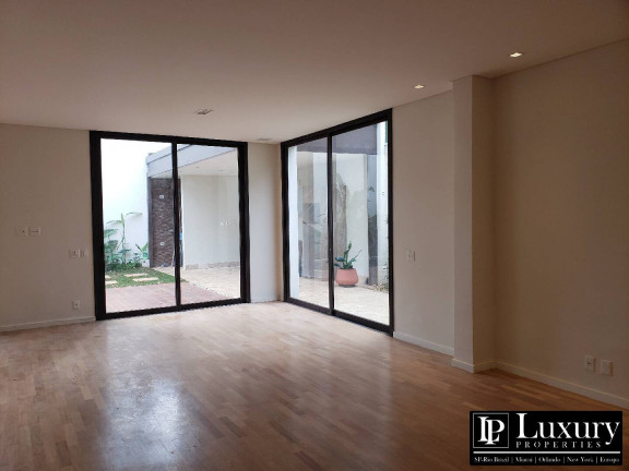 Imagem Casa com 4 Quartos à Venda, em Jardim Europa - São Paulo Imagem Casa com 4 Quartos à Venda, em Jardim Europa - São Paulo