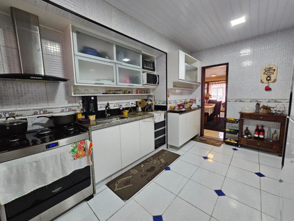 Imagem Casa com 12 Quartos à Venda, 2.730 m² em São Pedro - Teresópolis