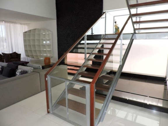 Imagem Casa com 4 Quartos à Venda, 613 m² em Golf Village - Carapicuíba Imagem Casa com 4 Quartos à Venda, 613 m² em Golf Village - Carapicuíba