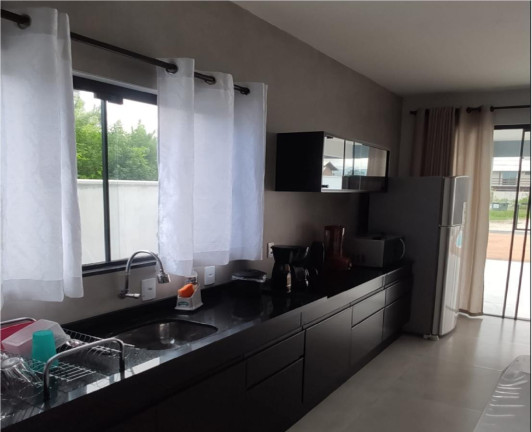 Imagem Casa com 3 Quartos para Alugar,  em Praia Da Pinheira - Palhoça