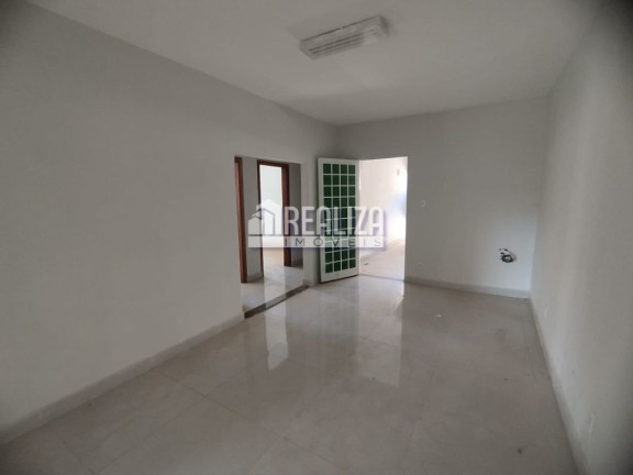 Imagem Casa com 4 Quartos à Venda, 330 m² em Estados Unidos - Uberaba Imagem Casa com 4 Quartos à Venda, 330 m² em Estados Unidos - Uberaba