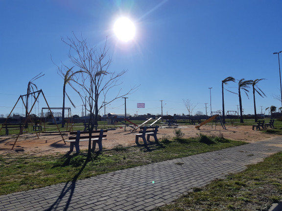 Imagem Terreno à Venda, 250 m² em Parque Residencial Jardim Do Sol - Rio Grande Imagem Terreno à Venda, 250 m² em Parque Residencial Jardim Do Sol - Rio Grande