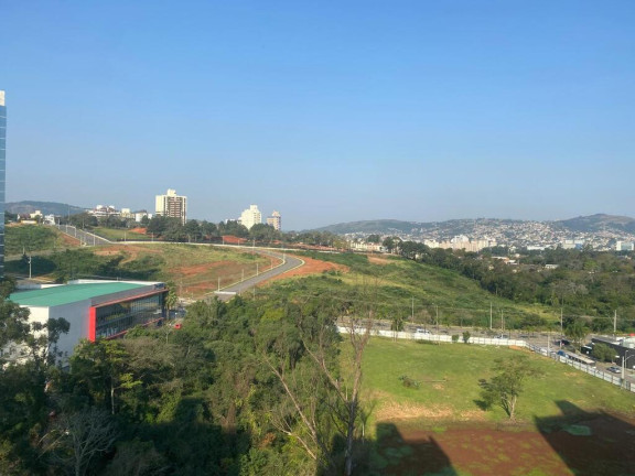 Imagem Apartamento com 2 Quartos à Venda, 70 m² em Petrópolis - Porto Alegre