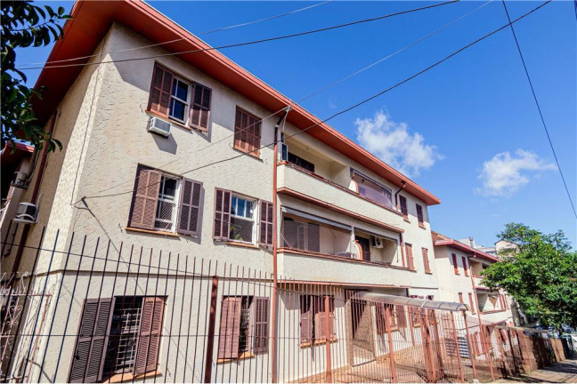 Imagem Imóvel com 3 Quartos à Venda,  em Petrópolis - Porto Alegre