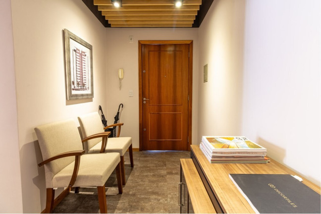 Sala Comercial à Venda, 38 m² em Cidade Baixa - Porto Alegre
