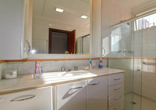 Imagem Imóvel com 4 Quartos à Venda,  em Belvedere - Belo Horizonte