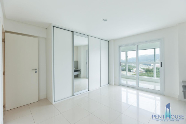 Imagem Apartamento com 3 Quartos à Venda, 121 m² em Centro - Balneário Camboriú Imagem Apartamento com 3 Quartos à Venda, 121 m² em Centro - Balneário Camboriú