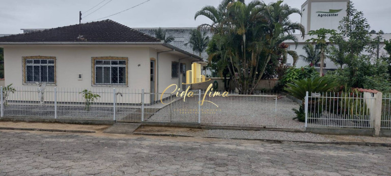 Imagem Casa com 2 Quartos à Venda, 112 m² em Santo Amaro Da Imperatriz