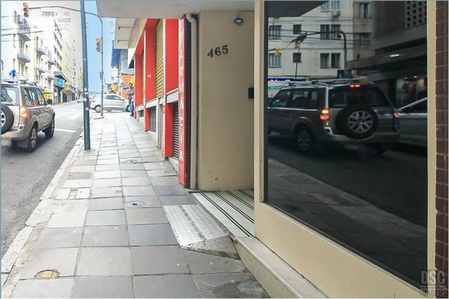 Imagem Imóvel com 1 Quarto à Venda, em Centro Histórico - Porto Alegre Imagem Imóvel com 1 Quarto à Venda, em Centro Histórico - Porto Alegre