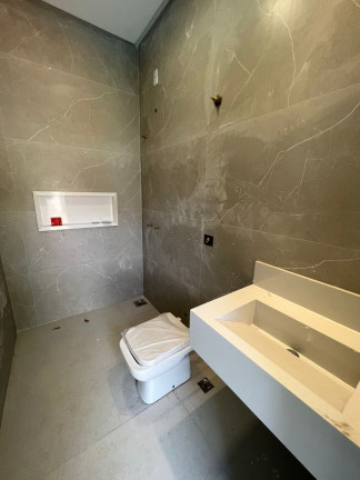Imagem Casa de Condomínio com 5 Quartos à Venda, 490 m² em Condomínio Do Lago - Goiânia
