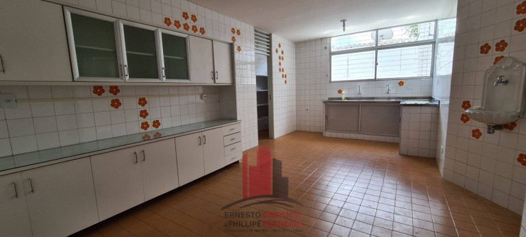 Imagem Casa com 4 Quartos à Venda, 300 m² em Tamarineira - Recife Imagem Casa com 4 Quartos à Venda, 300 m² em Tamarineira - Recife
