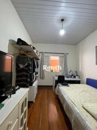 Imagem Casa com 3 Quartos à Venda, 197 m² em Centro - Rio Claro Imagem Casa com 3 Quartos à Venda, 197 m² em Centro - Rio Claro