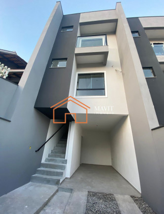Casa com 3 Quartos à Venda, 122 m² em Petrópolis - Joinville