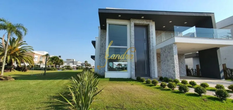 Imagem Casa de Condomínio com 5 Quartos à Venda, 301 m² em Centro - Xangri-la